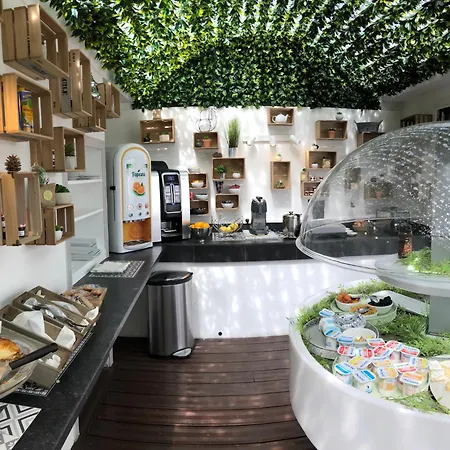 Boutique & La Cap Ferrat מלון